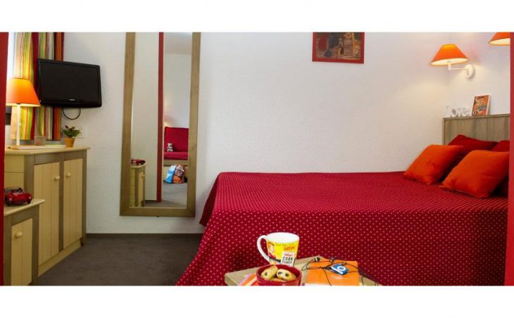 Le Chamois Blanc, Chamonix, Double Bedroom 2